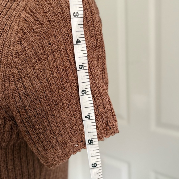 button-down blouse with details on the edges - Picture 7 of 14